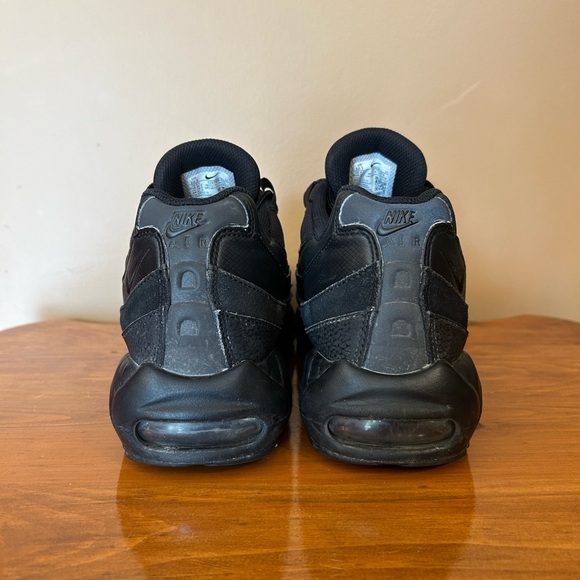 Air Max 95 Triple Black - Picture 4 of 6